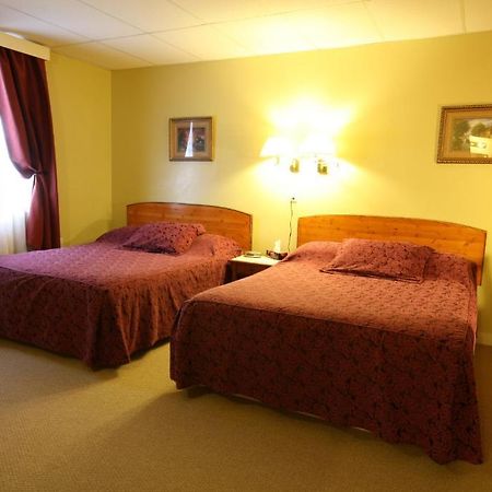 Villa Maria Country Inn Acheson Buitenkant foto