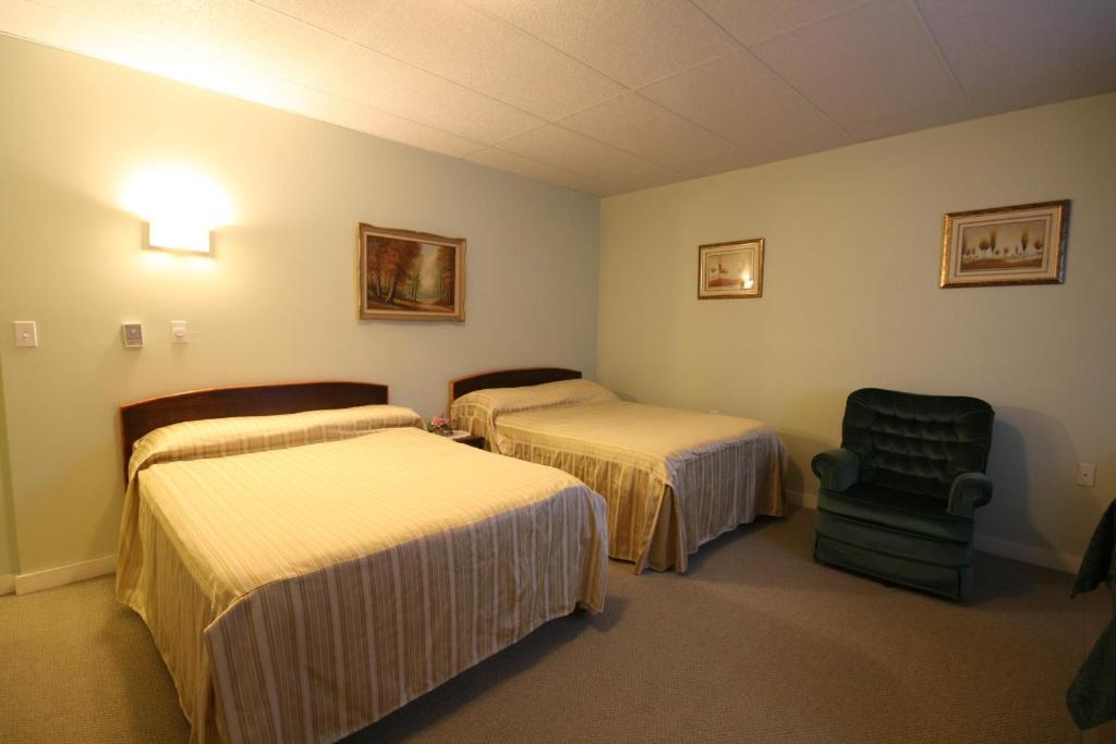 Villa Maria Country Inn Acheson Buitenkant foto