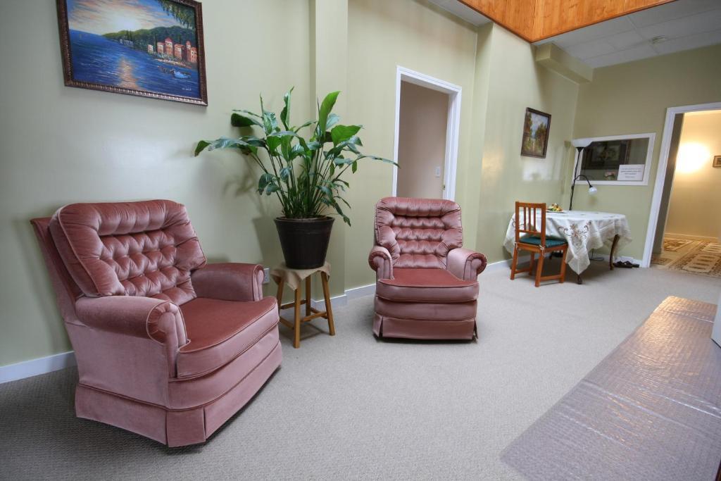 Villa Maria Country Inn Acheson Buitenkant foto