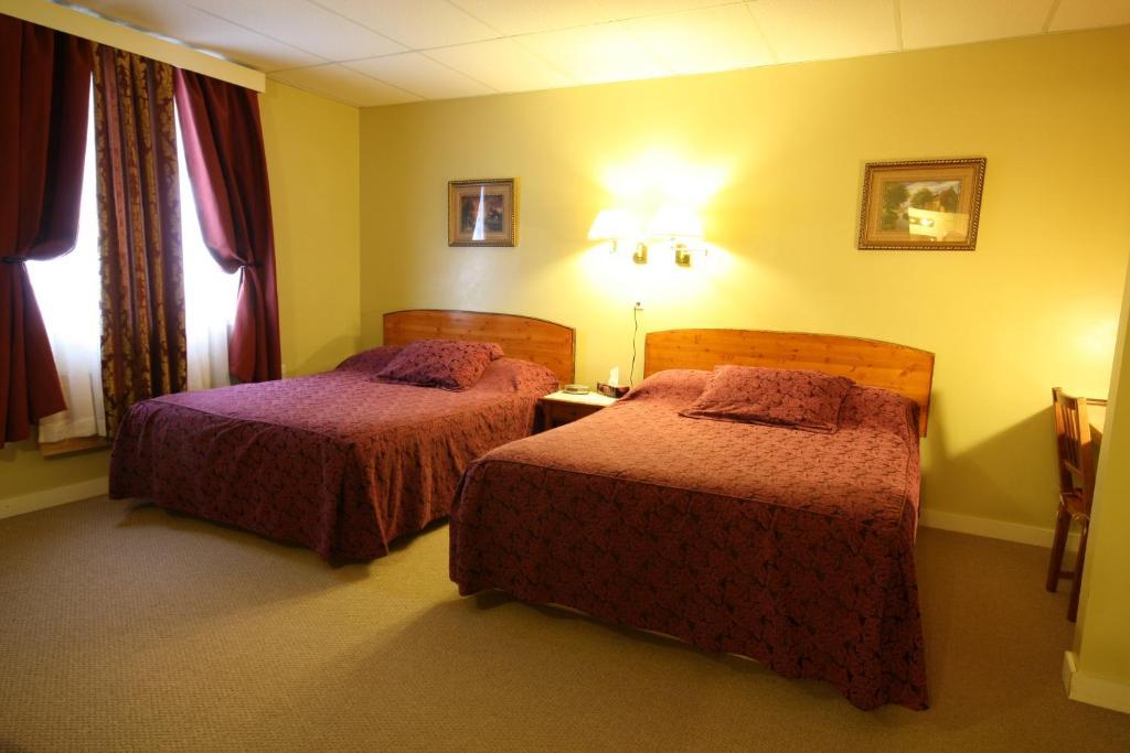 Villa Maria Country Inn Acheson Buitenkant foto