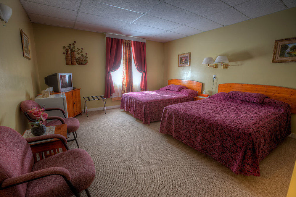 Villa Maria Country Inn Acheson Buitenkant foto