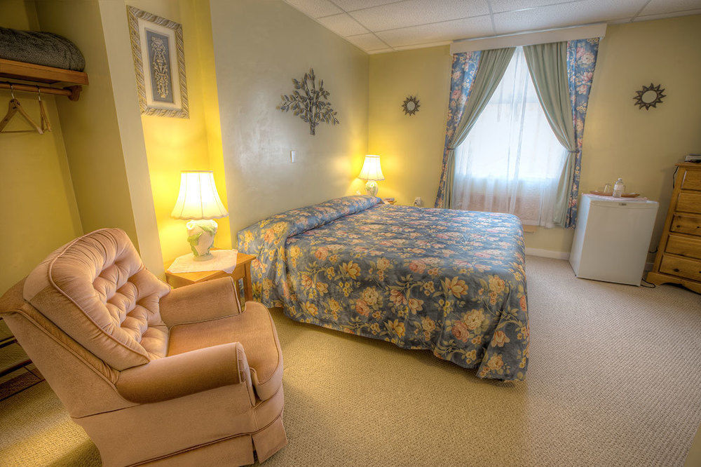 Villa Maria Country Inn Acheson Buitenkant foto