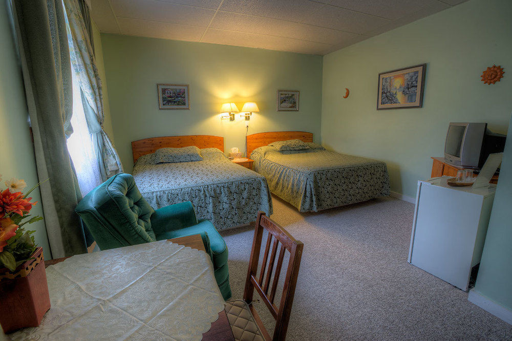 Villa Maria Country Inn Acheson Buitenkant foto