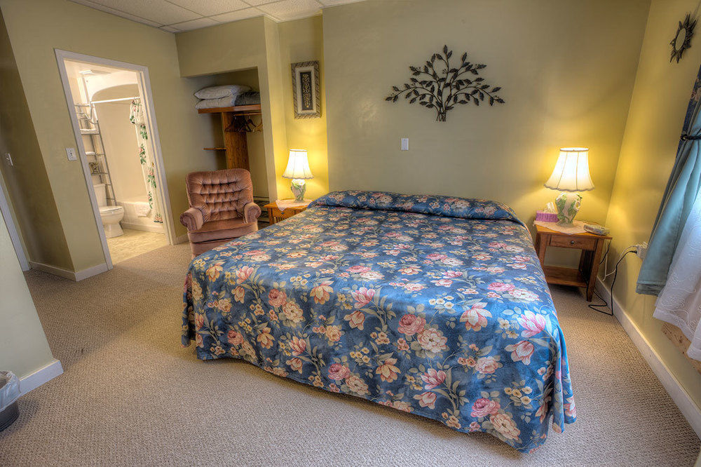 Villa Maria Country Inn Acheson Buitenkant foto