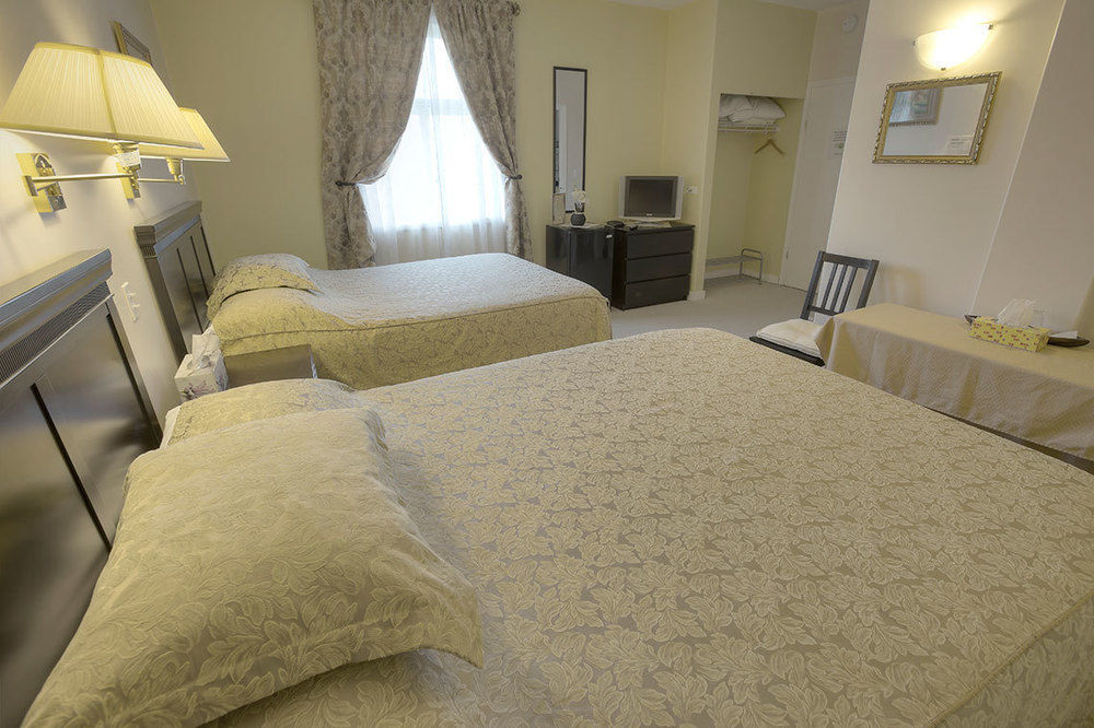 Villa Maria Country Inn Acheson Buitenkant foto